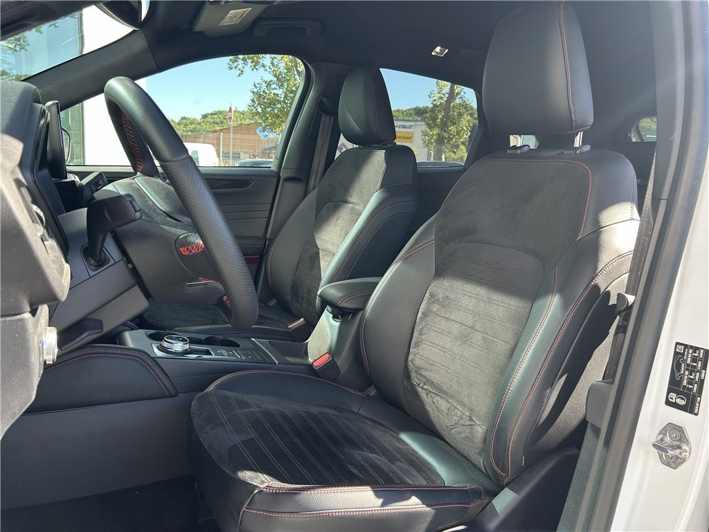 Ford Kuga - Photo 4