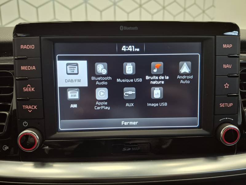 Kia Stonic - Photo 23