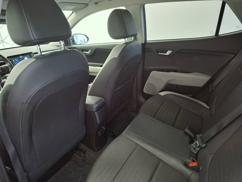 Kia Stonic - Photo 32