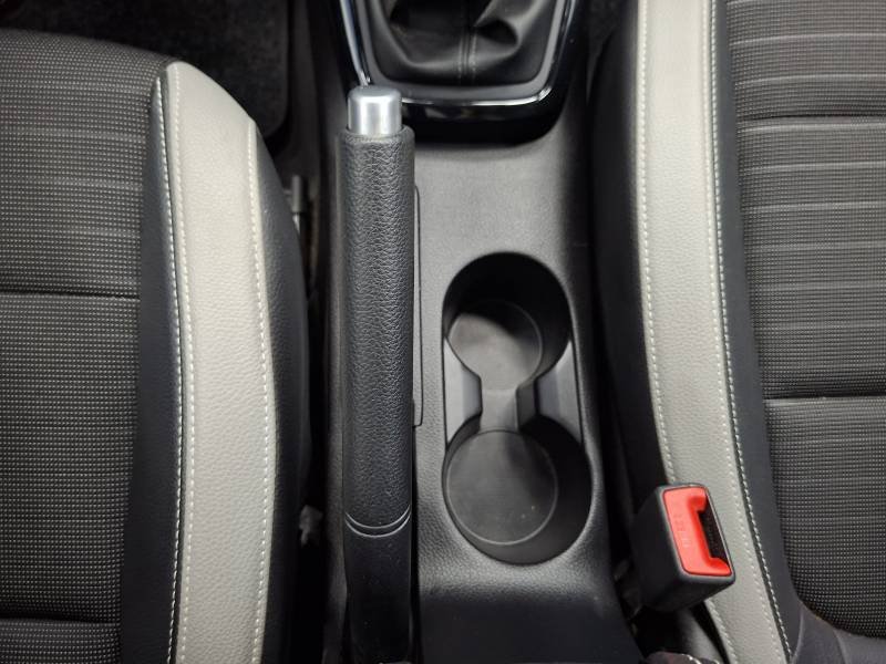 Kia Stonic - Photo 35