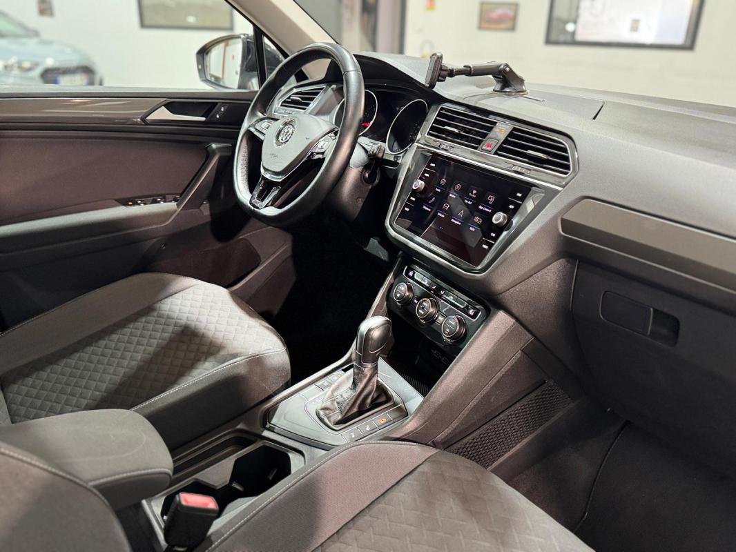 Volkswagen Tiguan - Photo 12