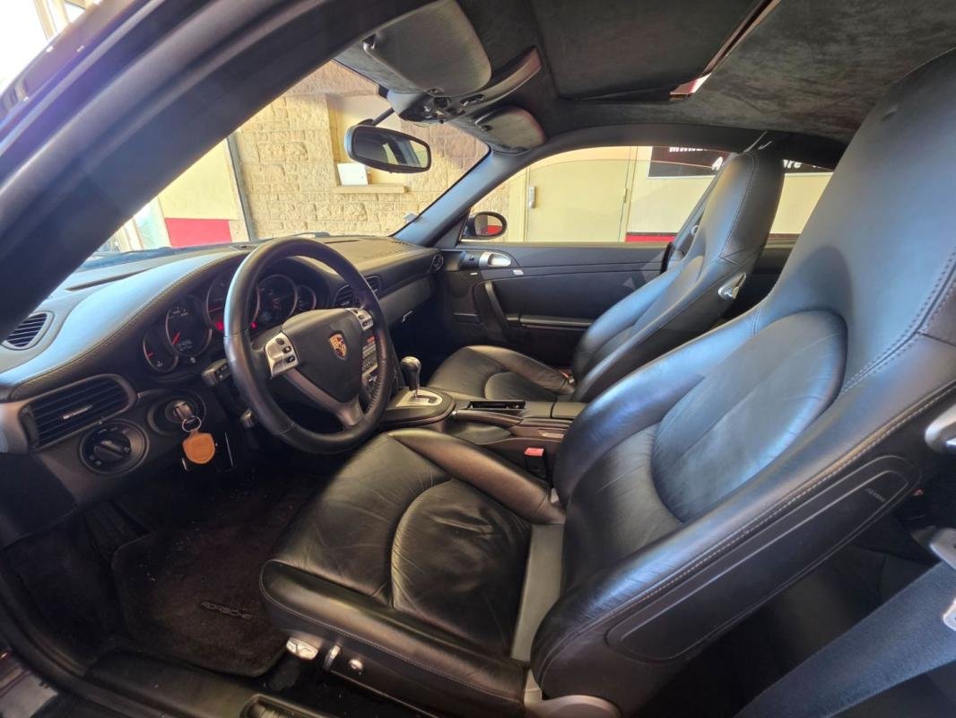 Porsche 911 - Photo 18