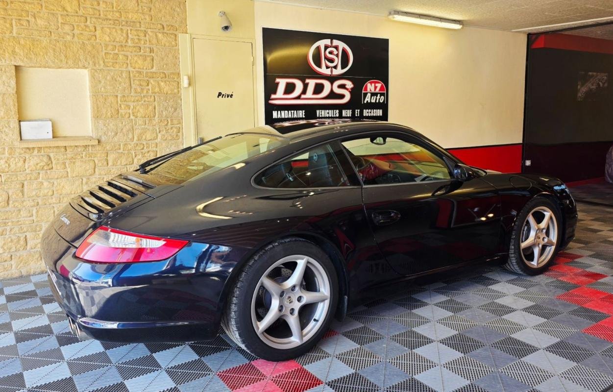 Porsche 911 - Photo 2