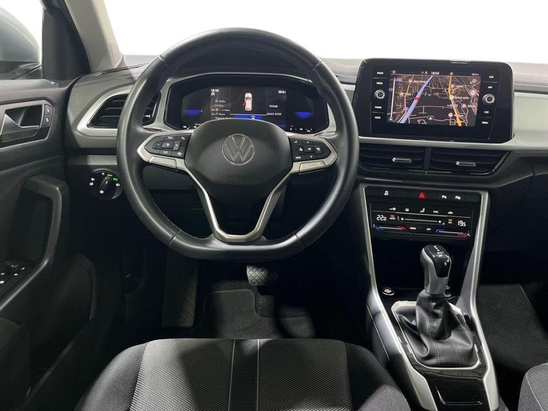 Volkswagen T-Roc - Photo 24