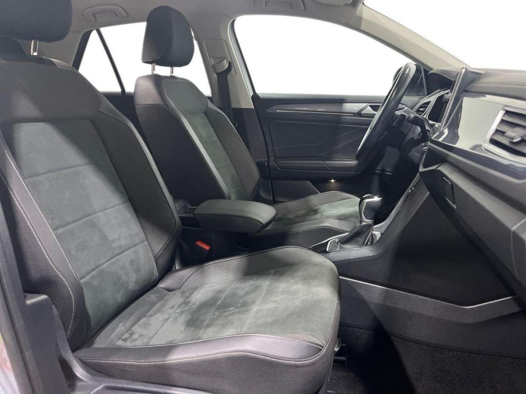 Volkswagen T-Roc - Photo 13
