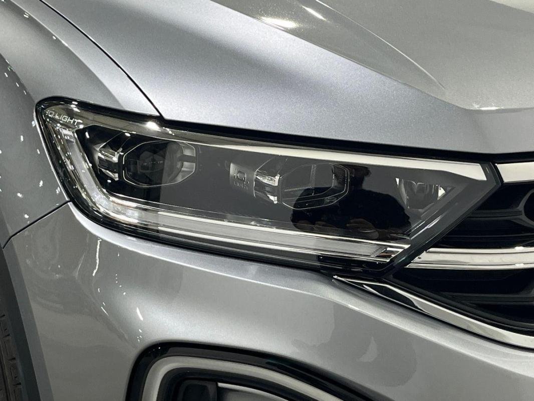 Volkswagen T-Roc - Photo 25