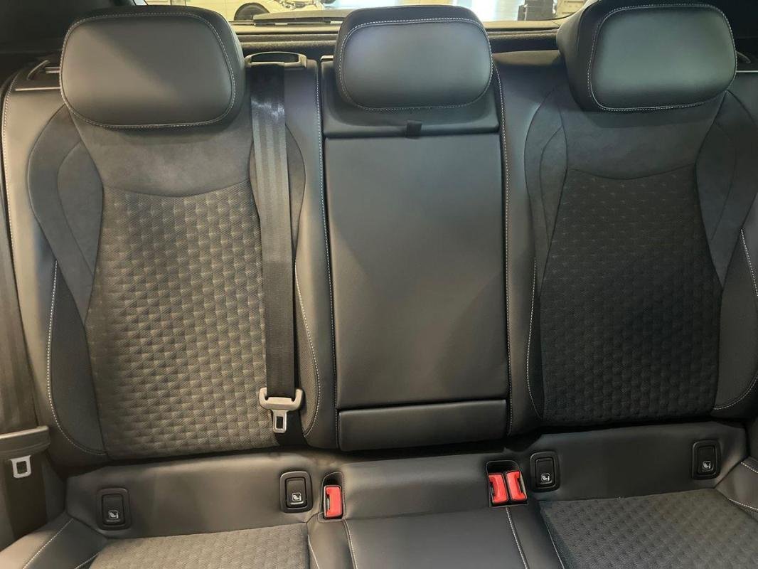 Volkswagen T-Roc - Photo 22