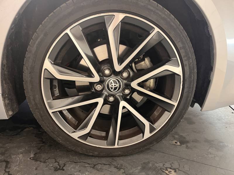 Toyota Corolla - Photo 11