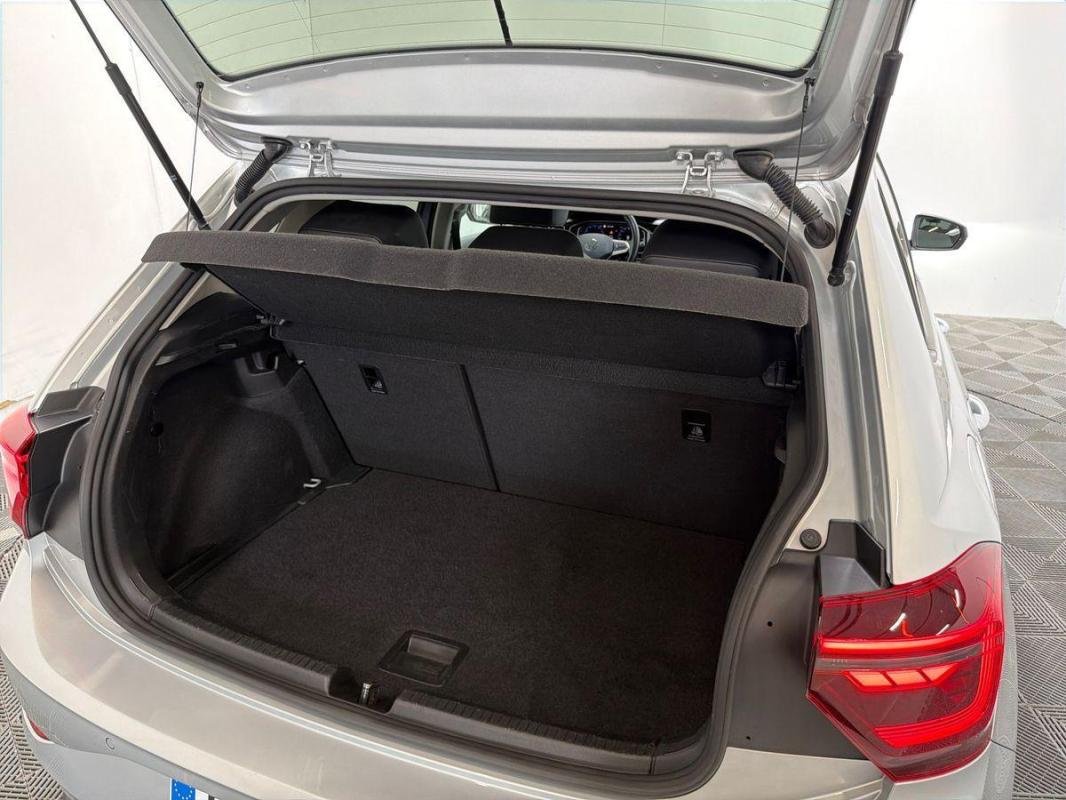 Volkswagen Polo - Photo 32