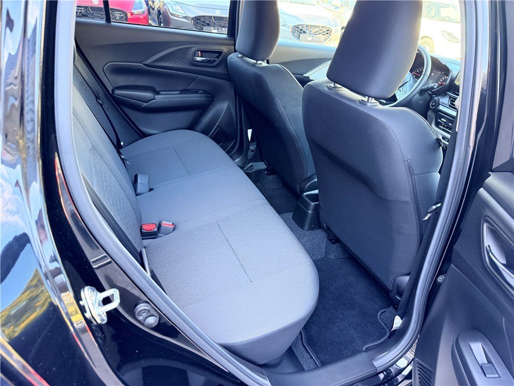 Suzuki Swift - Photo 12