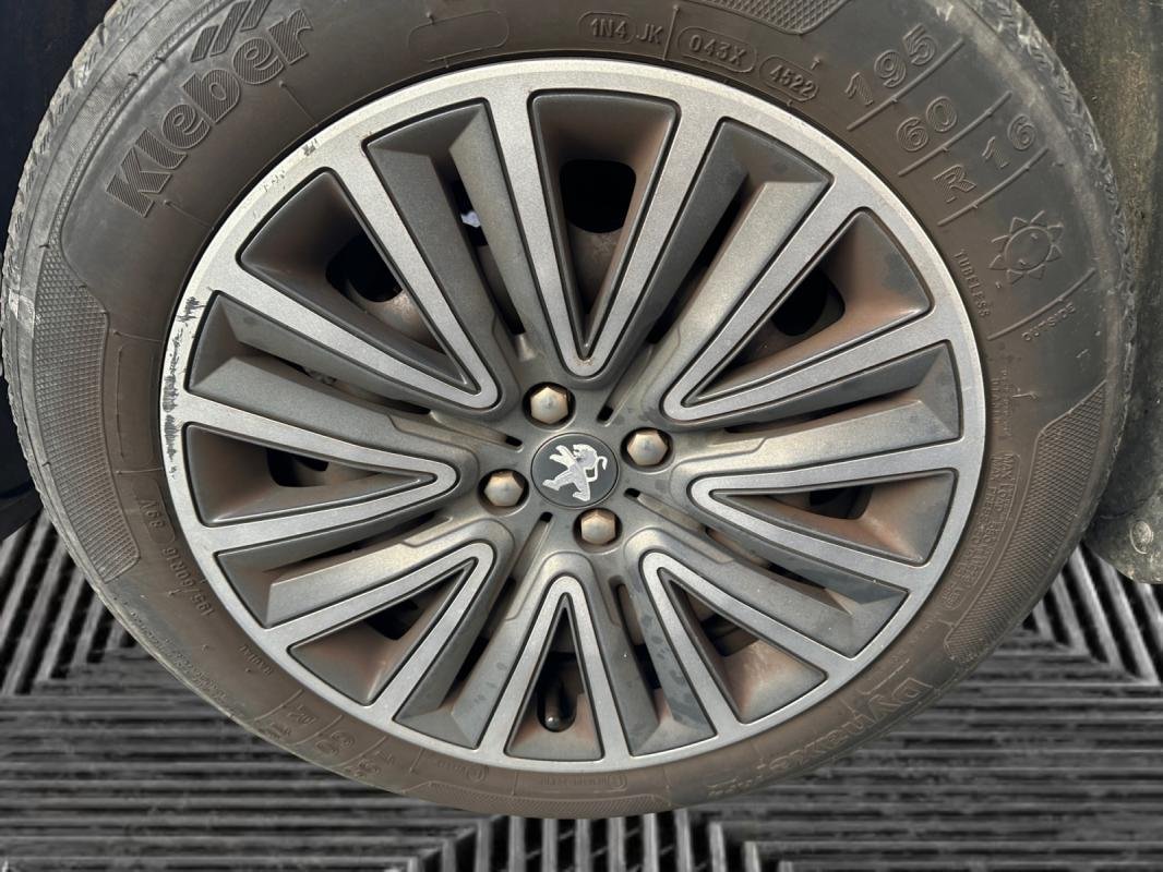 Peugeot 2008 - Photo 21