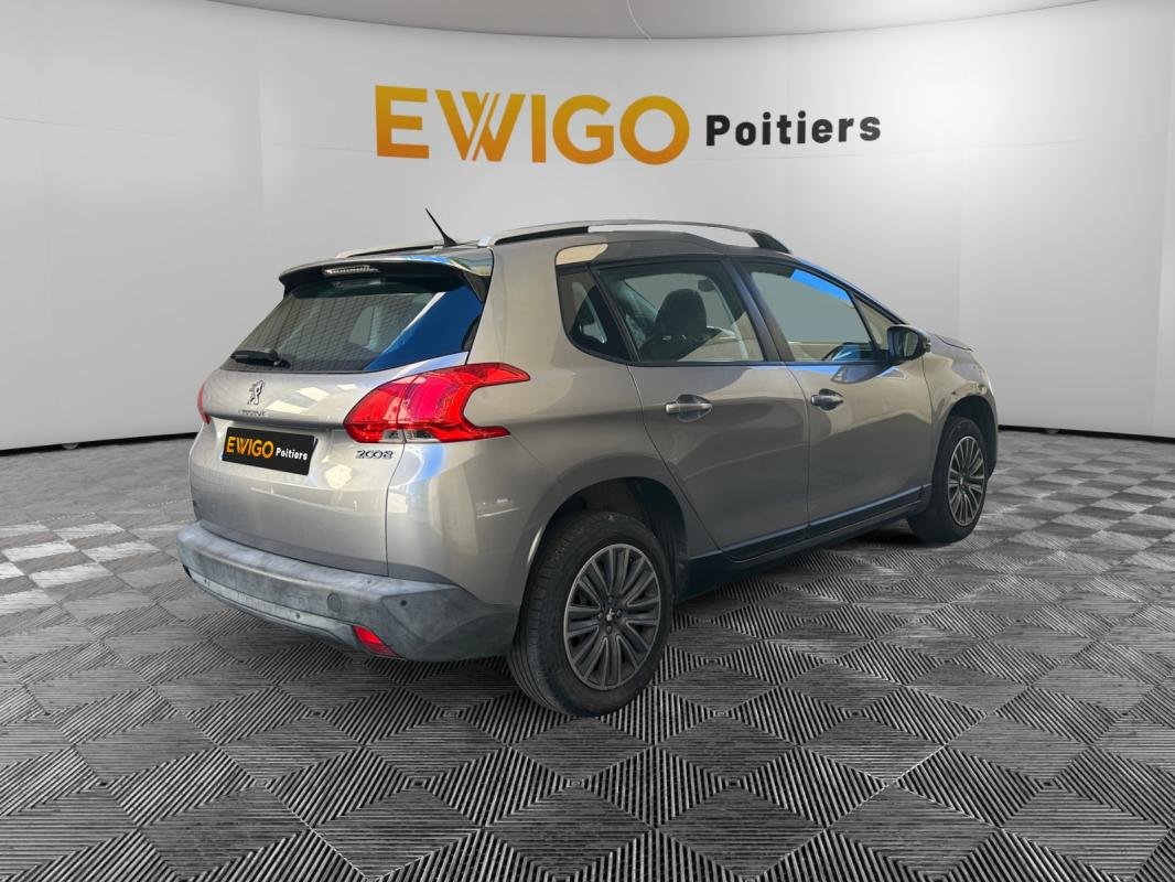 Peugeot 2008 - Photo 6