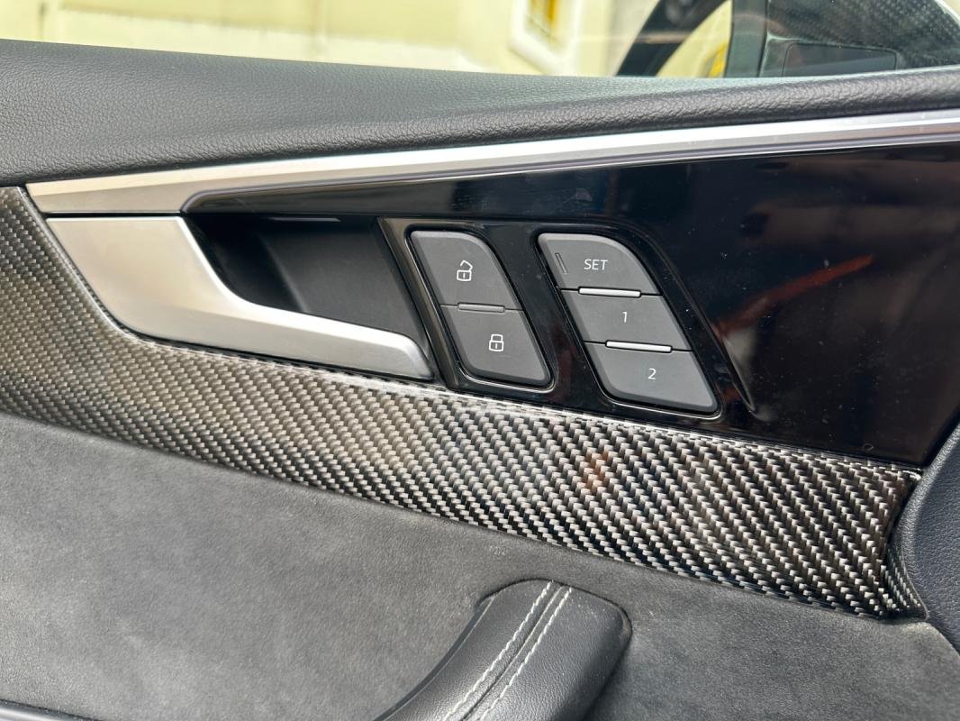 Audi S4 - Photo 14
