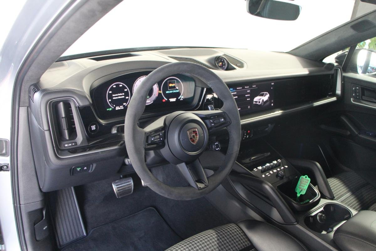Porsche Cayenne - Photo 12