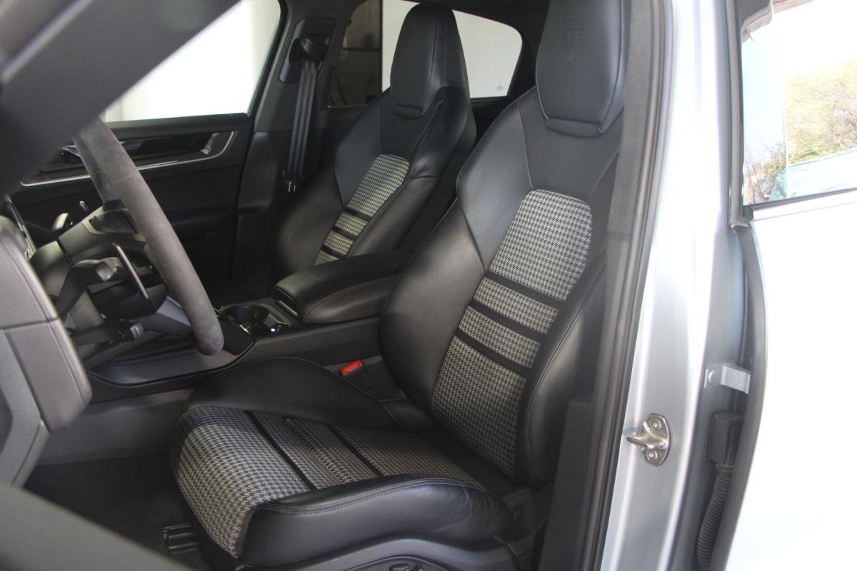 Porsche Cayenne - Photo 14