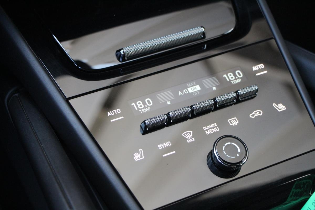 Porsche Cayenne - Photo 27