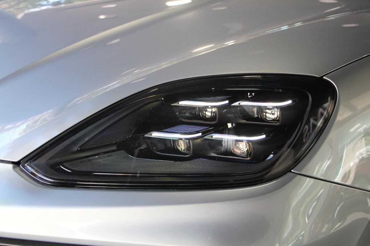 Porsche Cayenne - Photo 40