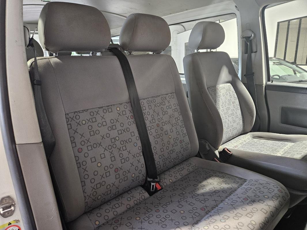Volkswagen Transporter - Photo 13