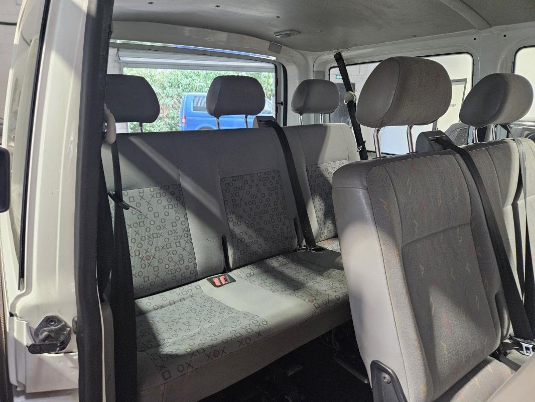 Volkswagen Transporter - Photo 16