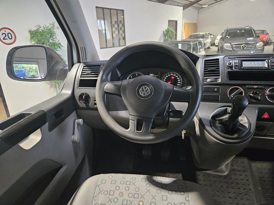 Volkswagen Transporter - Photo 18