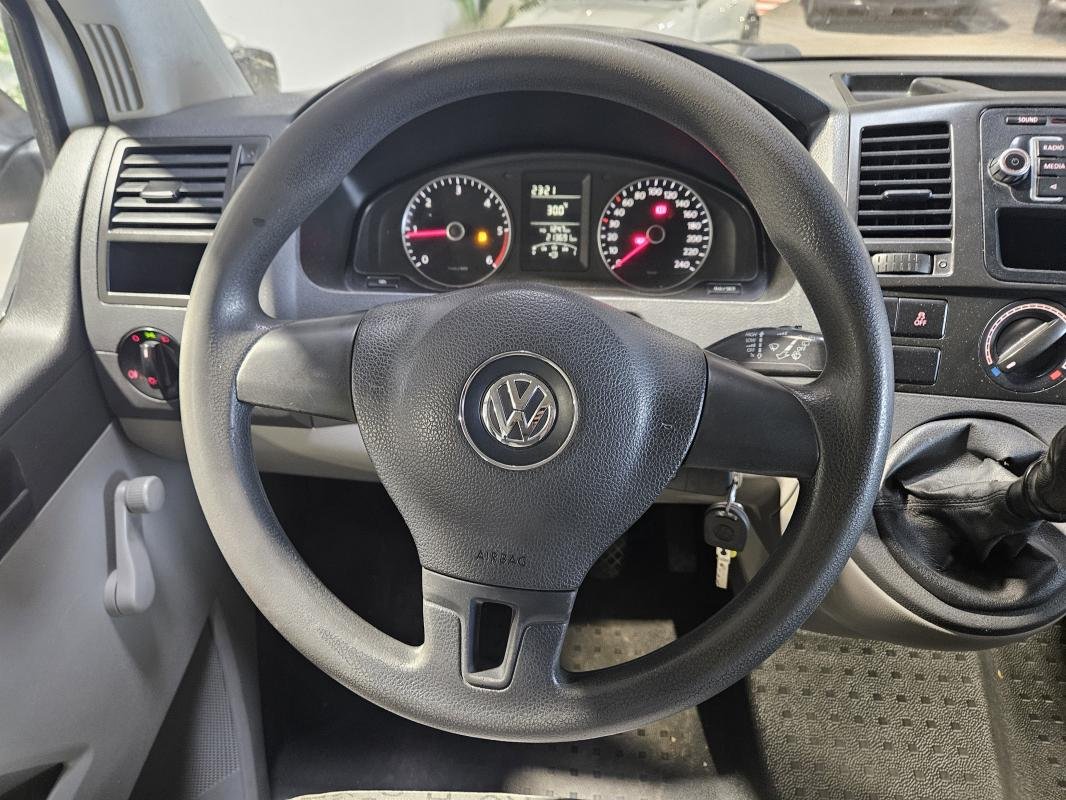 Volkswagen Transporter - Photo 19