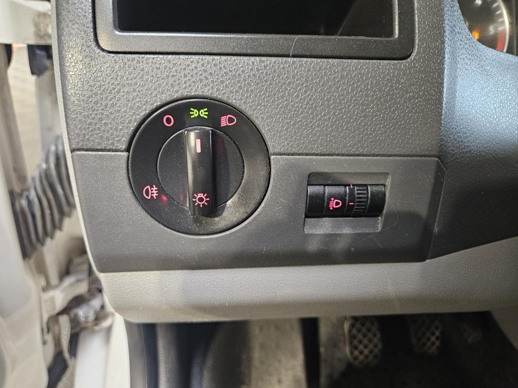 Volkswagen Transporter - Photo 25