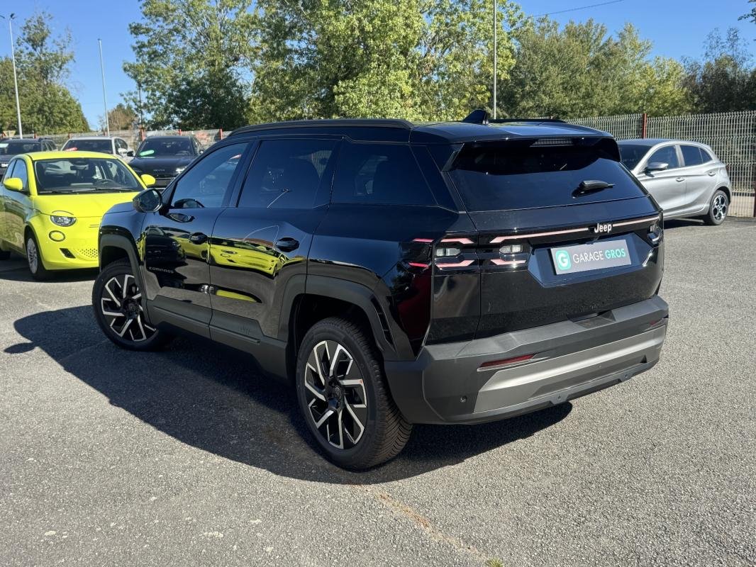 Jeep Compass - Photo 2