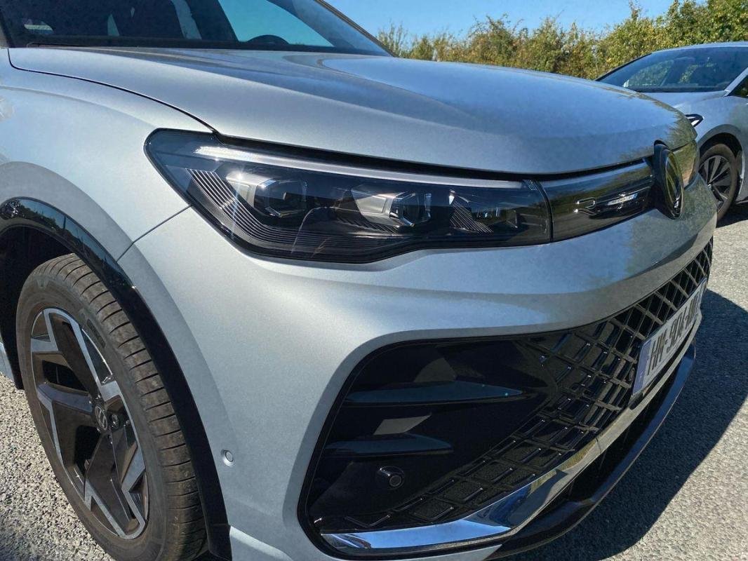 Volkswagen Tiguan - Photo 31
