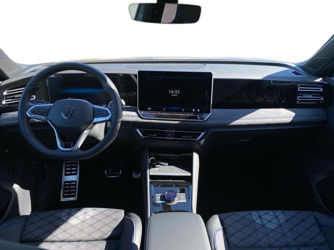 Volkswagen Tiguan - Photo 8