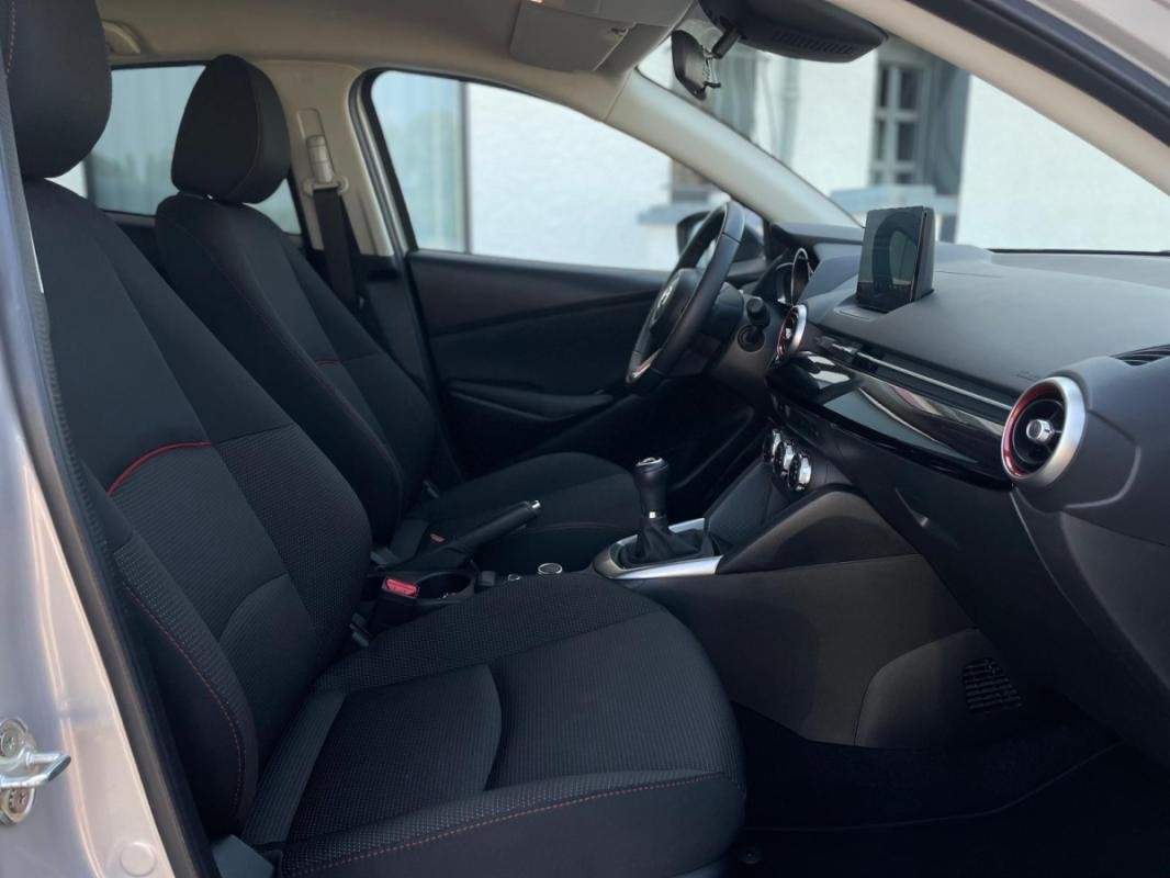 Mazda 2 - Photo 15