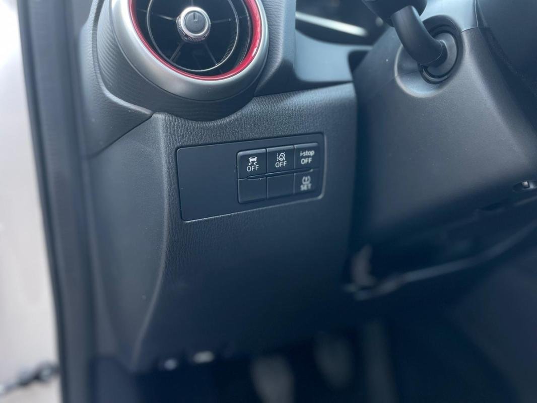 Mazda 2 - Photo 34