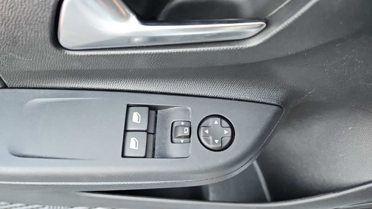 Opel Corsa - Photo 25