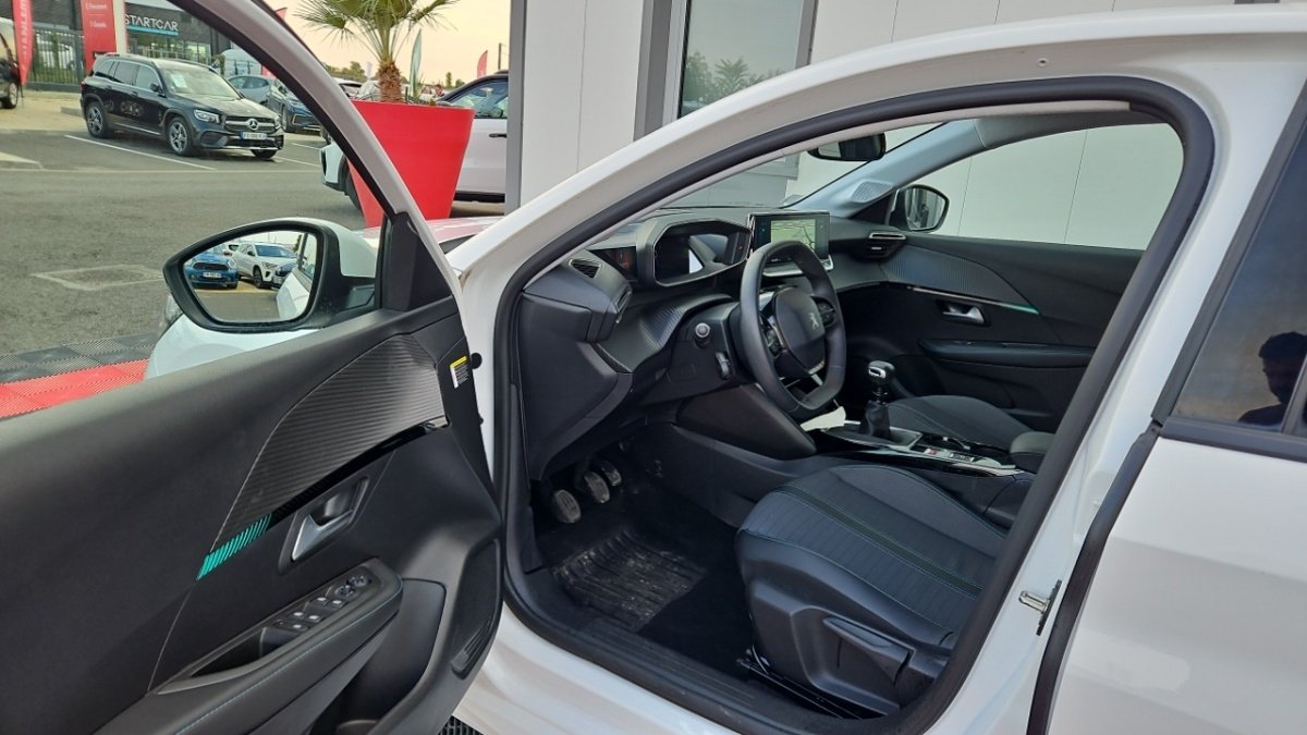 Peugeot 208 - Photo 13
