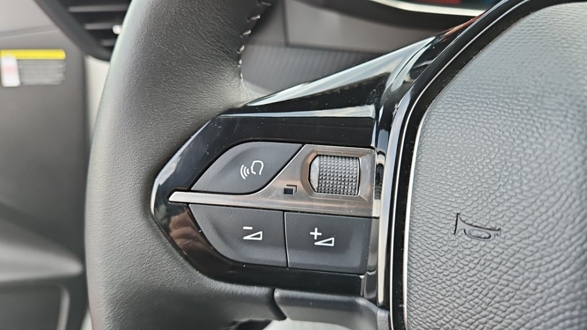 Peugeot 208 - Photo 22