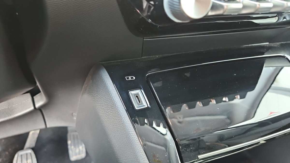 Peugeot 208 - Photo 29