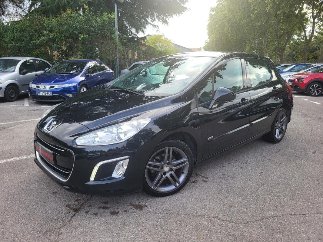 Peugeot 308 - Photo 1