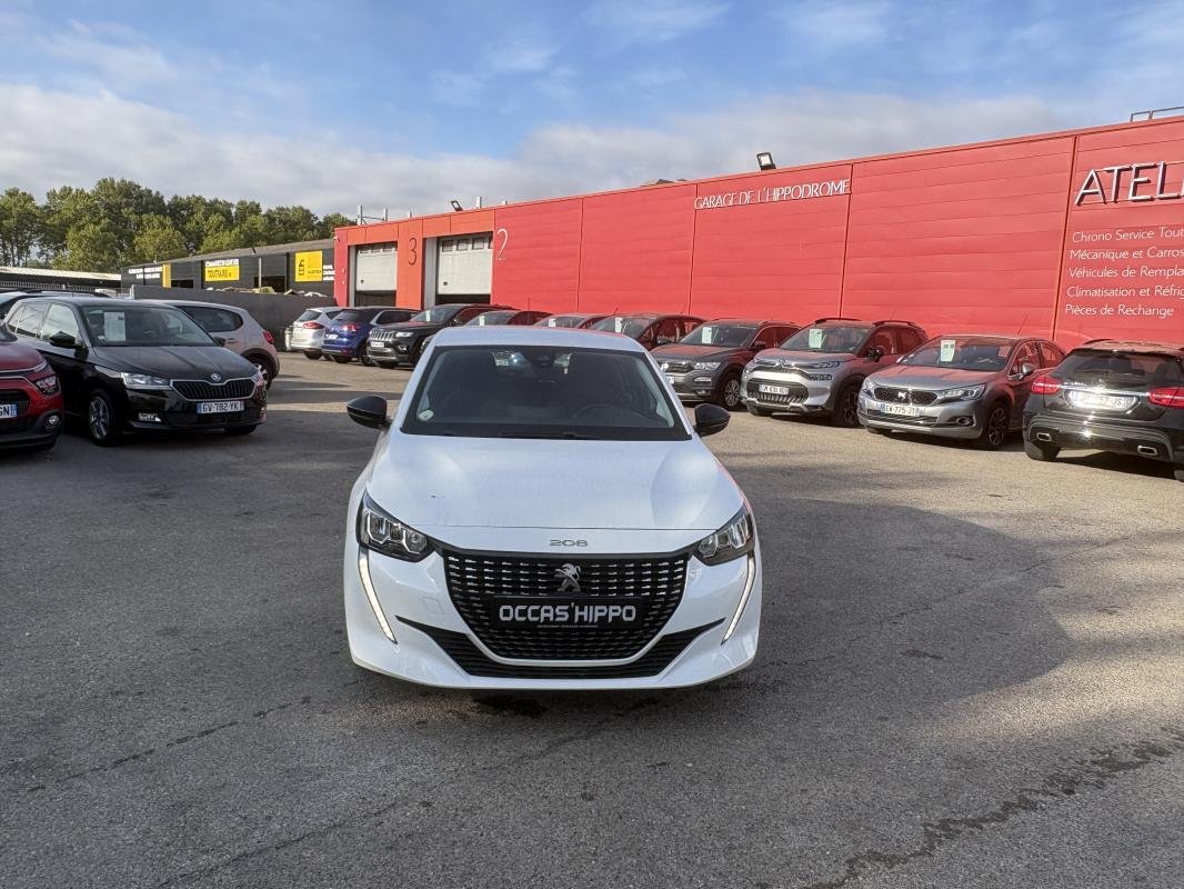 Peugeot 208 - Photo 1