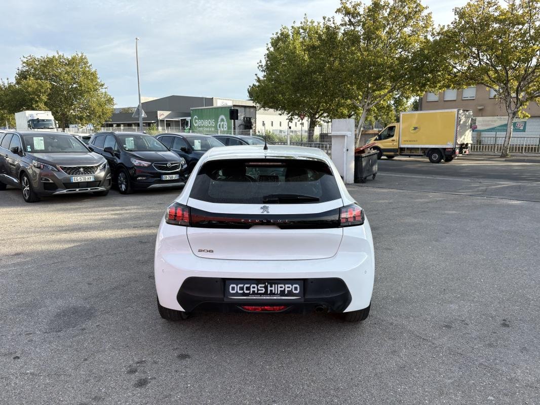 Peugeot 208 - Photo 2