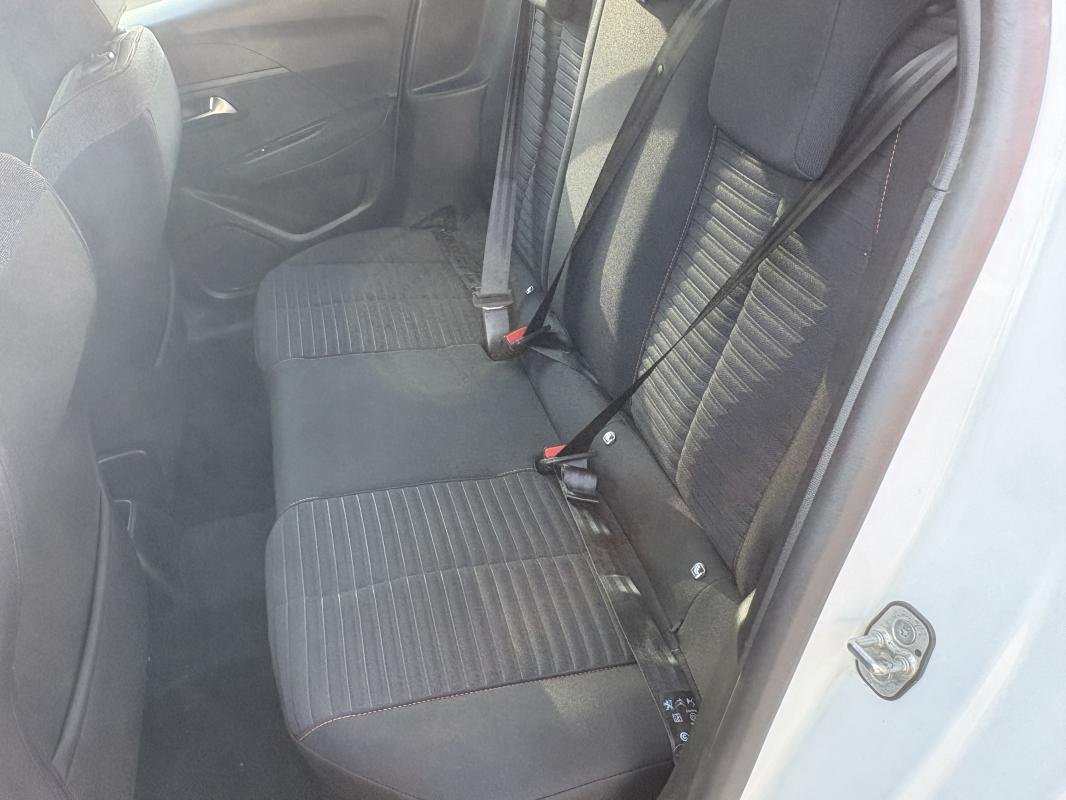 Peugeot 208 - Photo 8