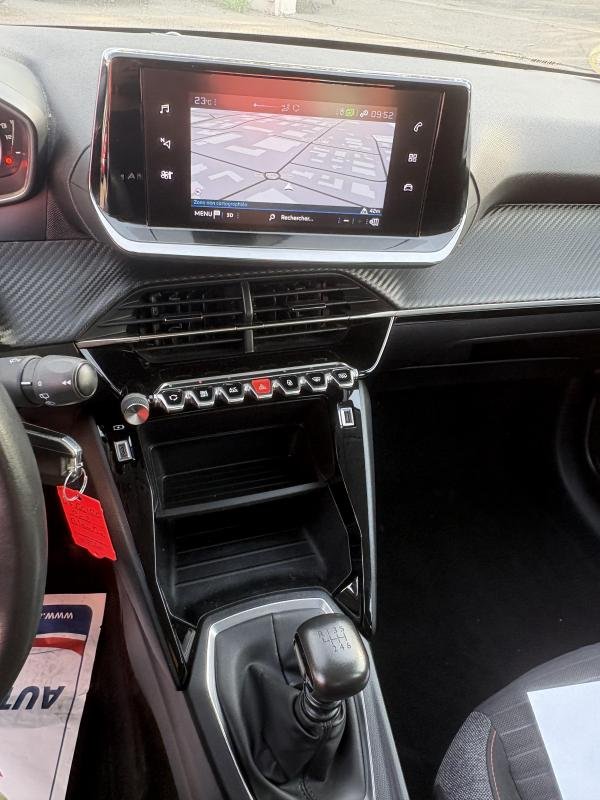 Peugeot 208 - Photo 10