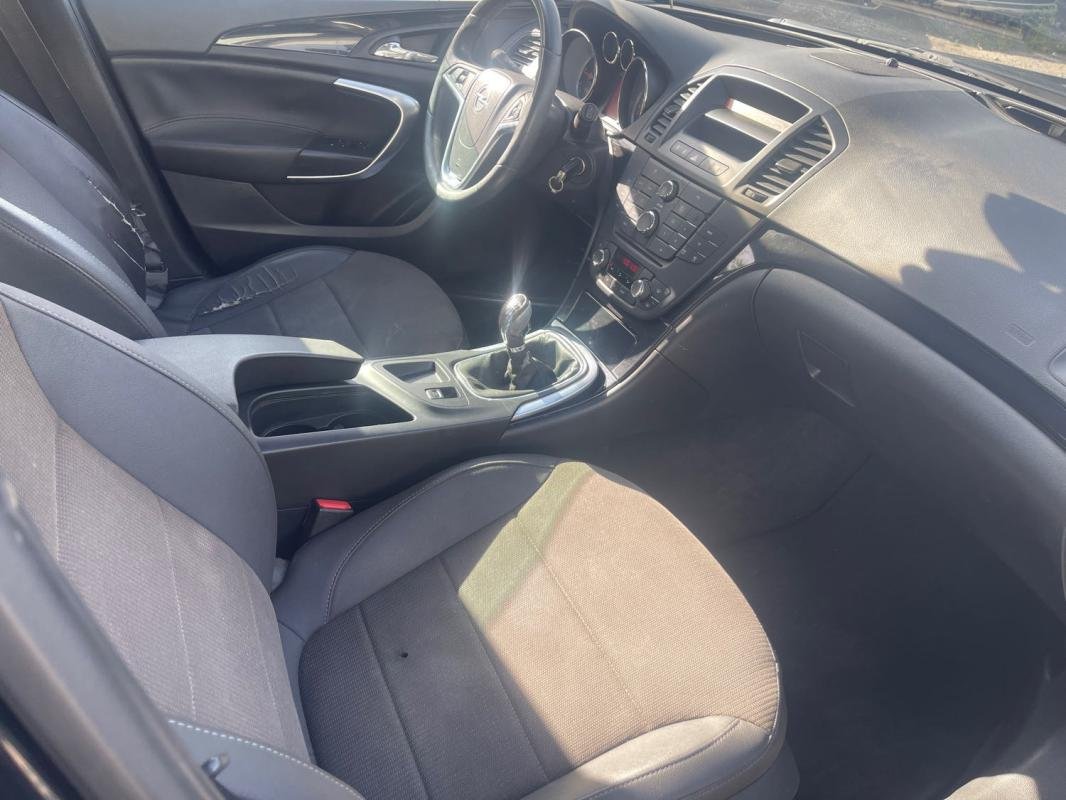 Opel Insignia - Photo 12