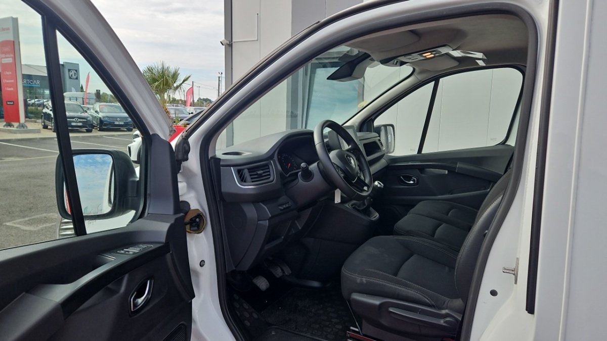 Renault Trafic - Photo 12