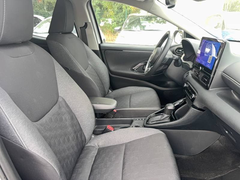 Toyota Yaris - Photo 12