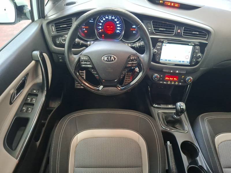 Kia CEED - Photo 14