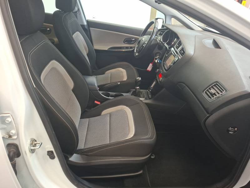 Kia CEED - Photo 15