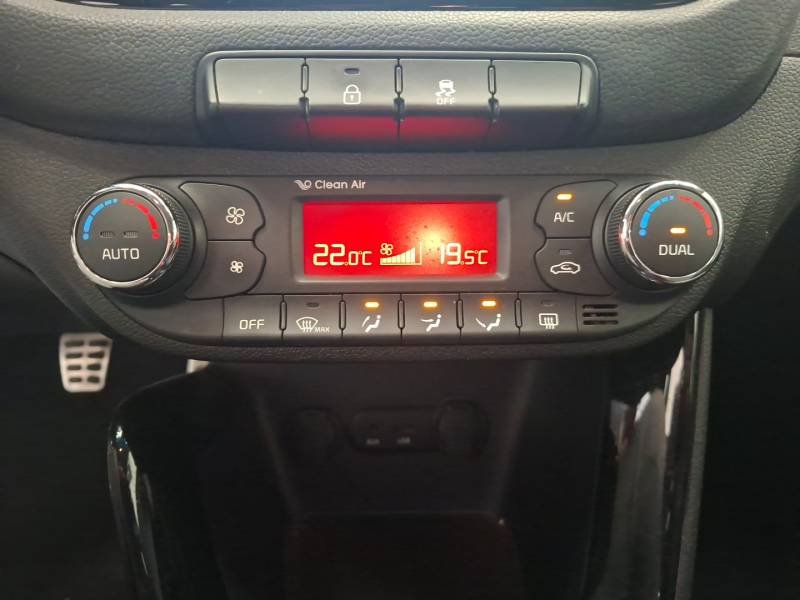 Kia CEED - Photo 31