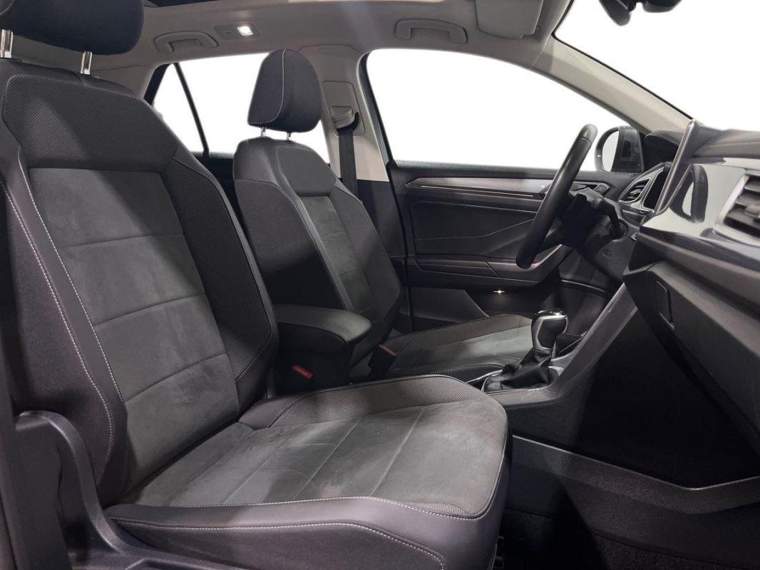 Volkswagen T-Roc - Photo 13