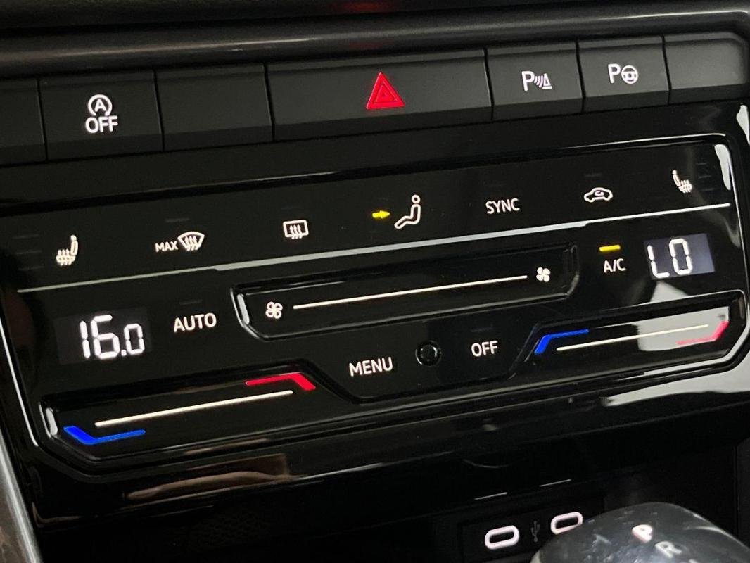 Volkswagen T-Roc - Photo 19