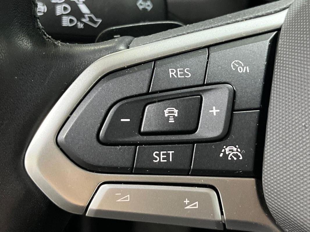 Volkswagen T-Roc - Photo 21