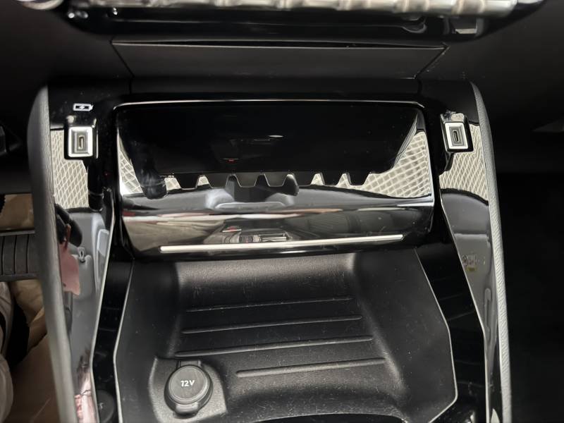 Peugeot 208 - Photo 19